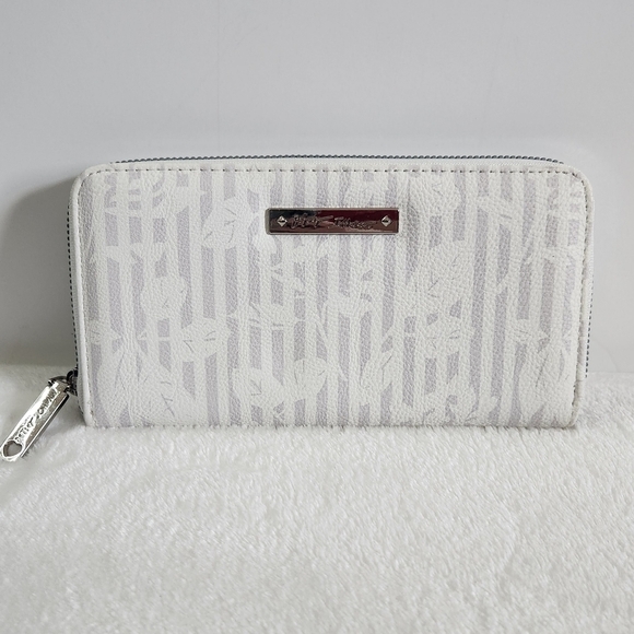 BETSEY Johnson Gray White Striped Floral Flower Box Wallet Clutch - Picture 1 of 13